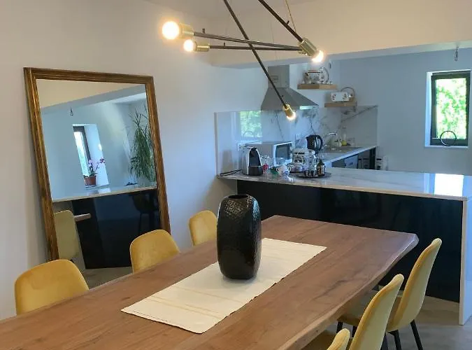 A Casa Do Abílio Em *